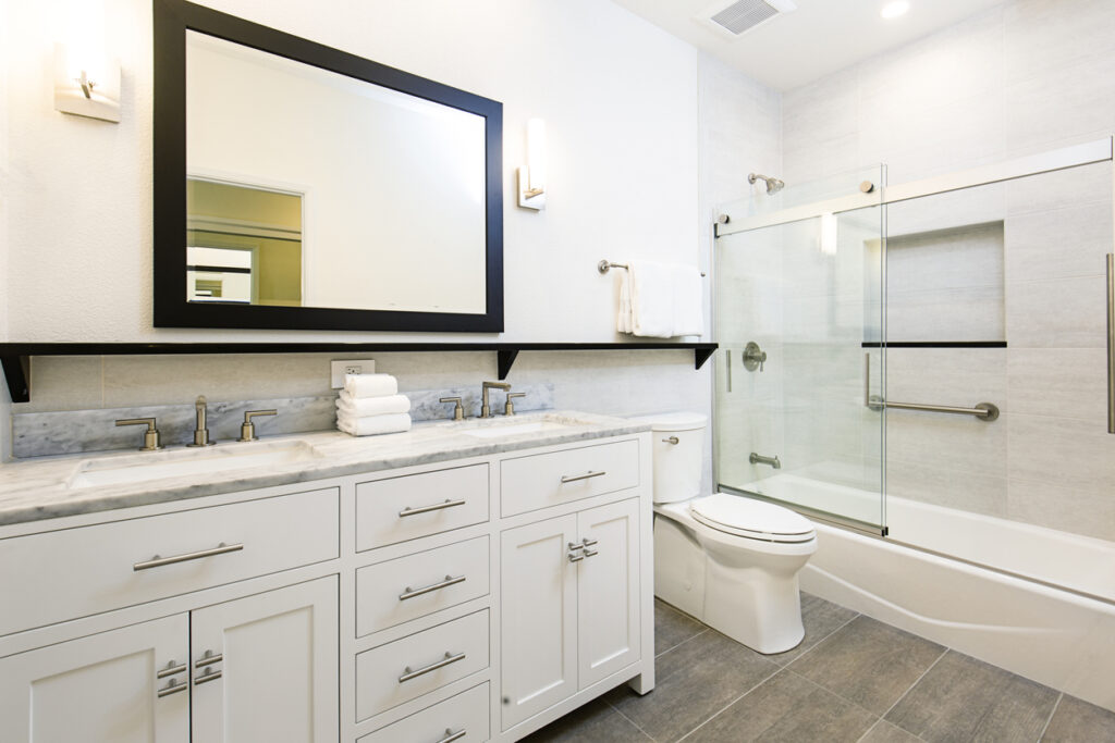 Central Illinois Construct are bathroom remodelers in Peoria IL