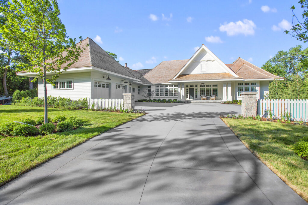 Central Illinois Construct builds driveways for Central Illinois homes