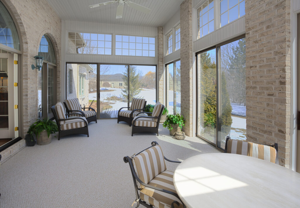 Spacious Four Season Room