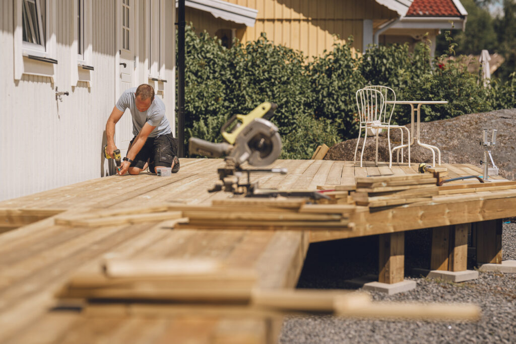 Central Illinois Construct are deck builders in Illinois