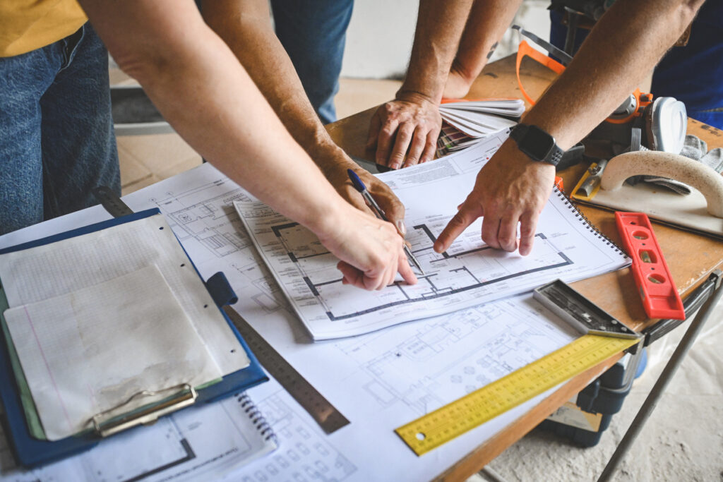 a "general contractor near me" reviews paperwork